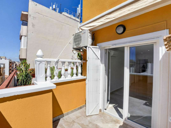 2-bedroom Apartment In Torrevieja, Spain (74 M²)