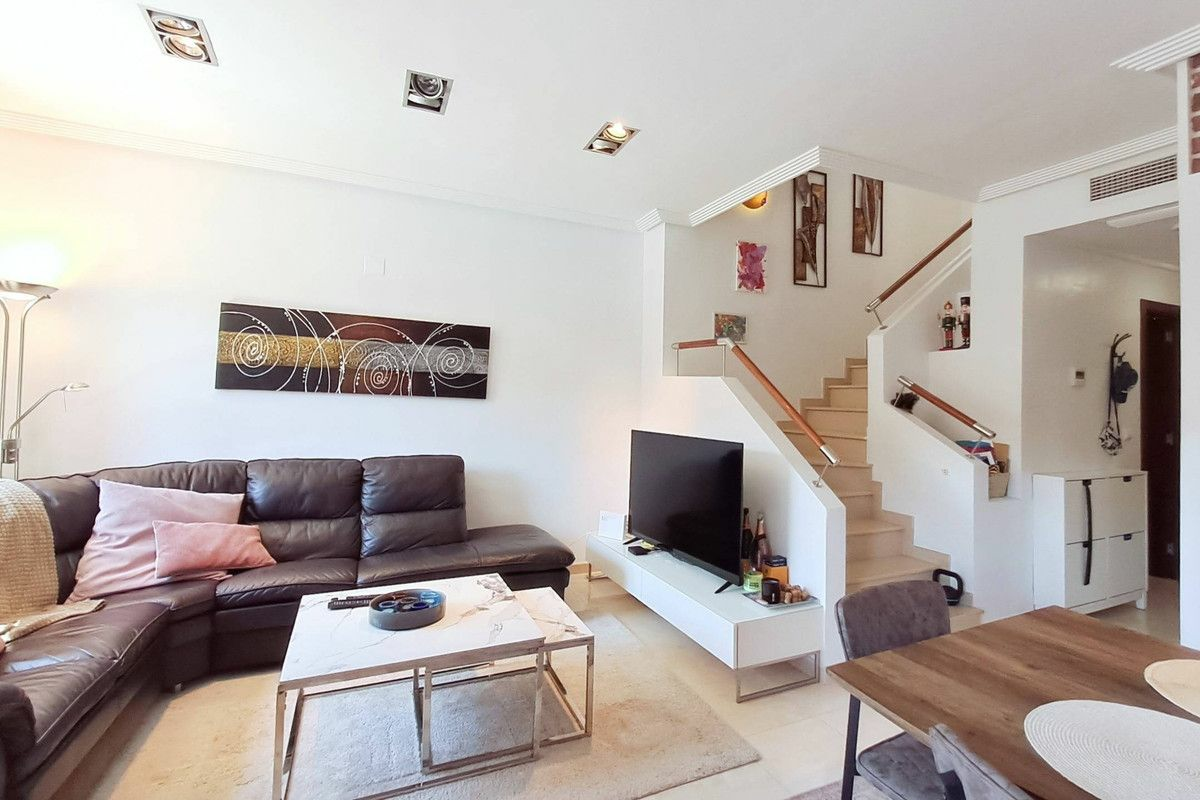 2-bedroom Apartment In Orihuela Costa, Spain (80 M²)