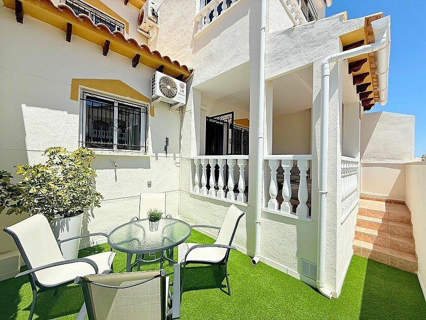 3-bedroom House In Orihuela Costa, Spain (90 M²)