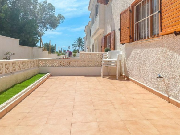 3-bedroom House In Orihuela Costa, Spain (68 M²)