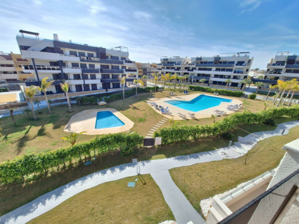 2-bedroom Apartment In Orihuela Costa, Spain (76 M²)