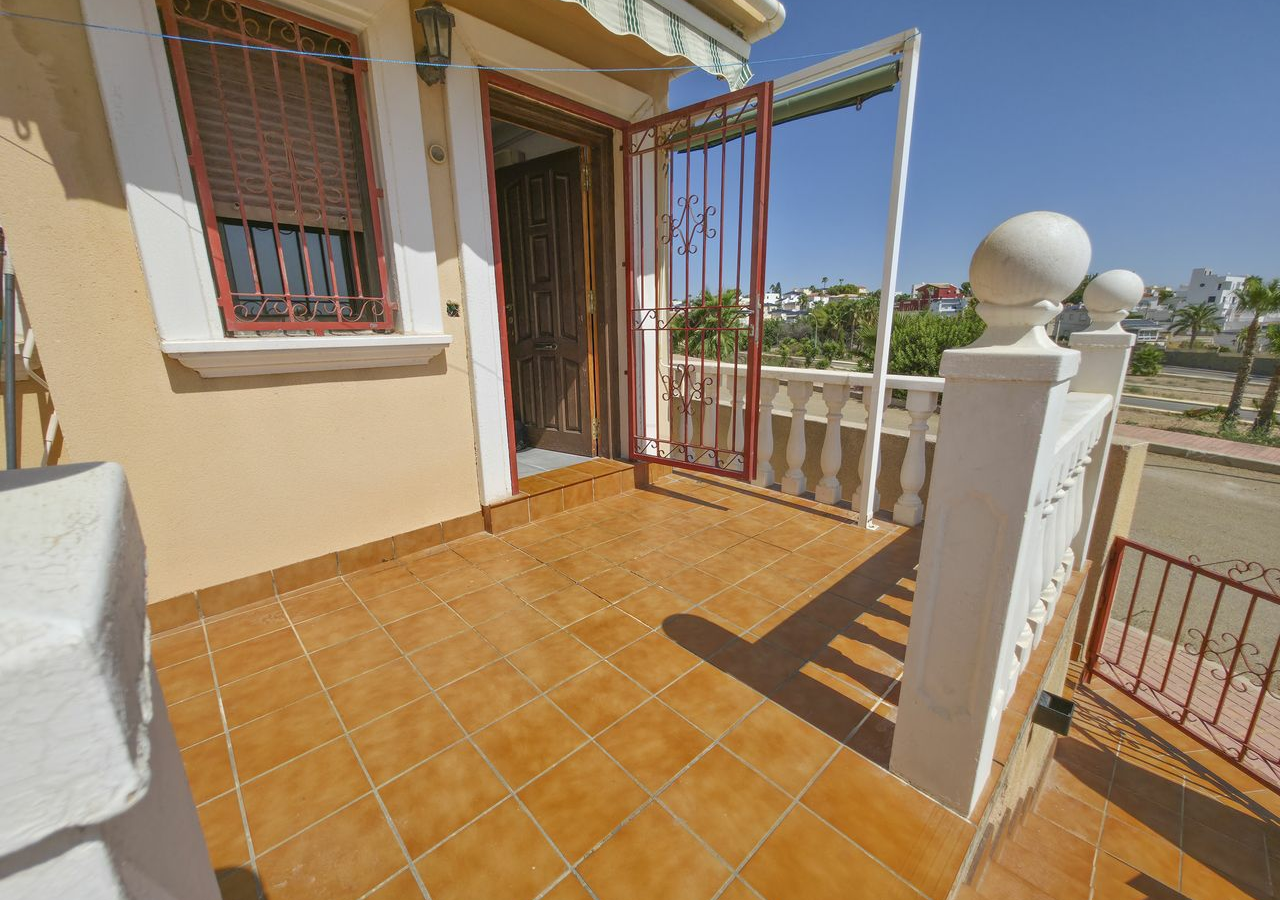 2-bedroom Villa In Orihuela Costa, Spain (77 M²)