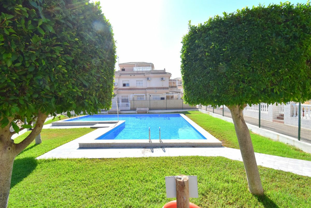 4-bedroom House In Orihuela Costa, Spain (167 M²)