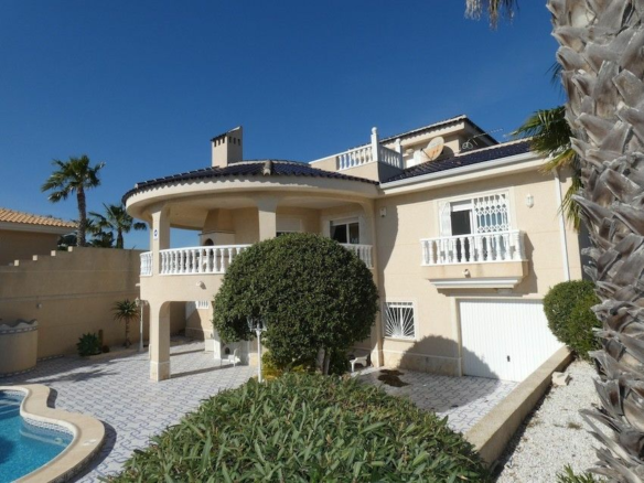 4-bedroom Villa In Rojales, Spain (150 M²)
