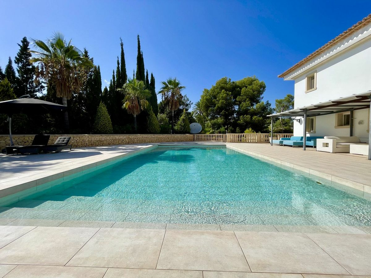 6-bedroom Villa In Altea, Spain (2.147 M²)