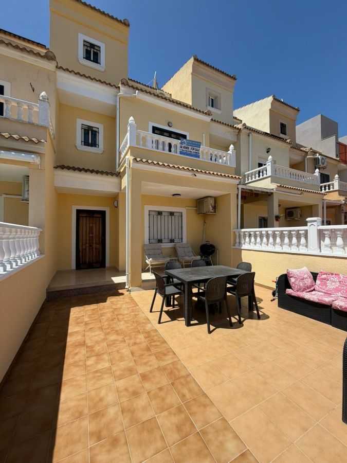 3-bedroom House In Orihuela Costa, Spain (140 M²)