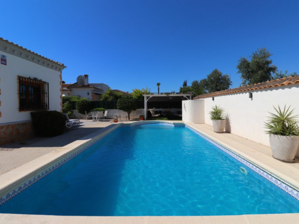 3-bedroom Villa In Benijofar, Spain (110 M²)