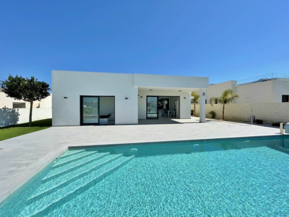 3-bedroom Villa In Rojales, Spain (120 M²)