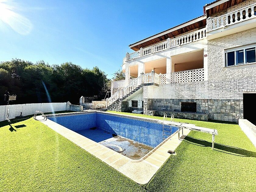 10-bedroom Villa In Orihuela Costa, Spain (800 M²)