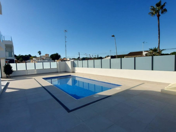 3-bedroom House In Orihuela Costa, Spain (190 M²)