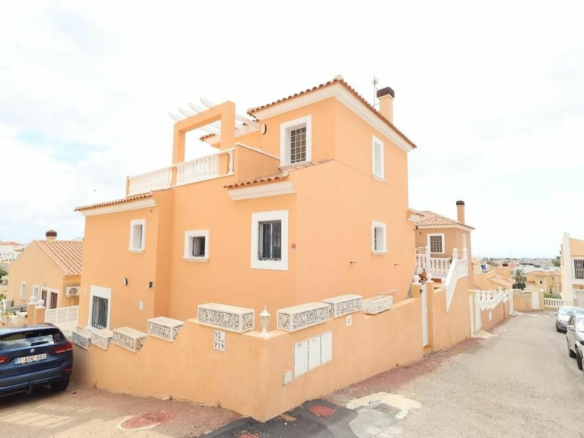 5-bedroom Villa In Orihuela Costa, Spain (208 M²)