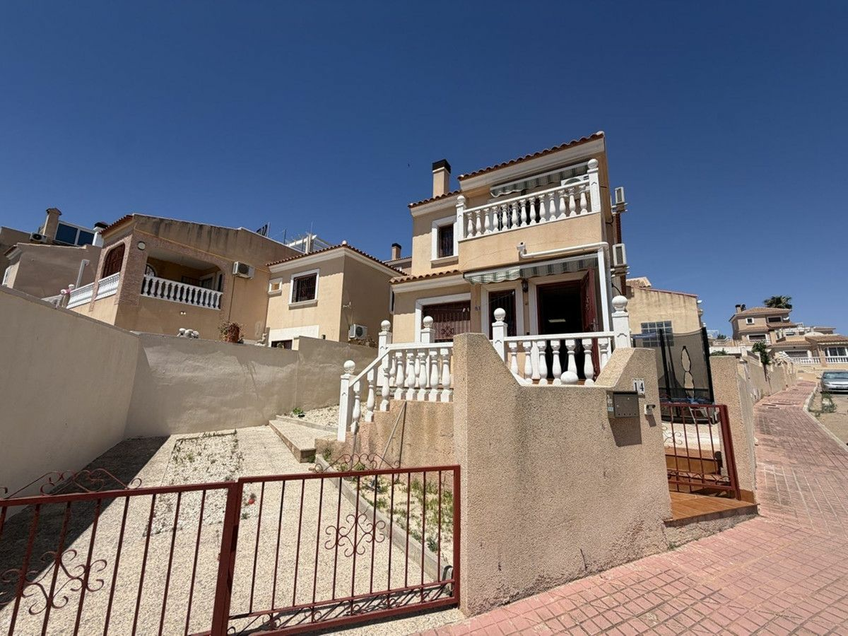 3-bedroom Villa In Orihuela Costa, Spain (95 M²)
