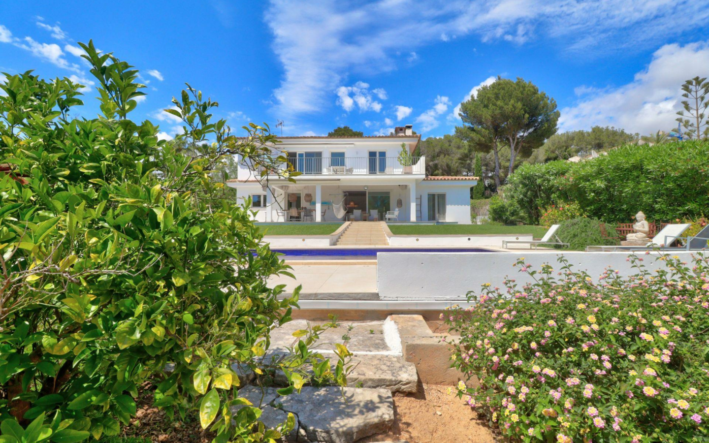 5-bedroom Villa In Calvià, Spain (398 M²)