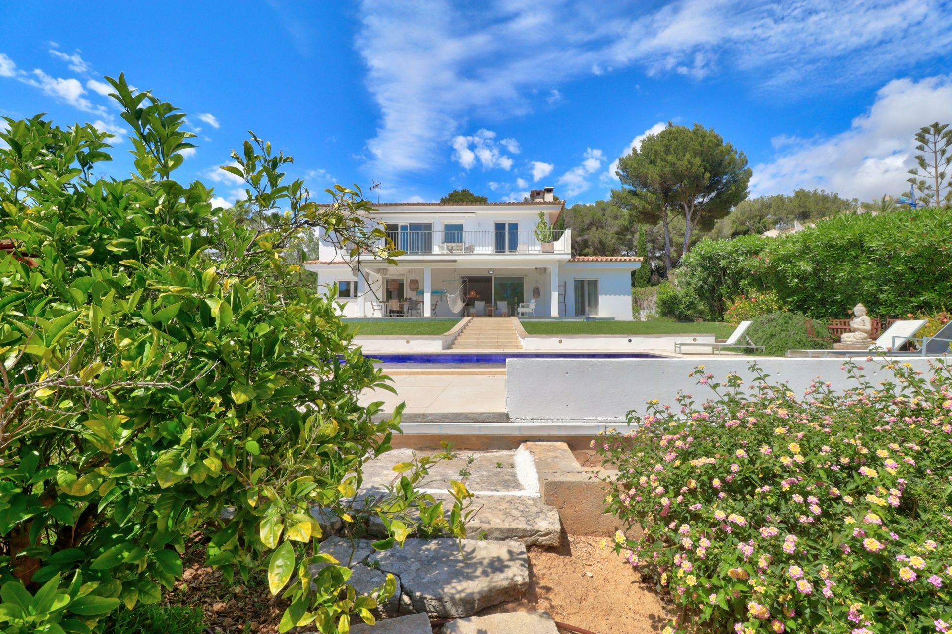 5-bedroom Villa In Calvià, Spain (398 M²)