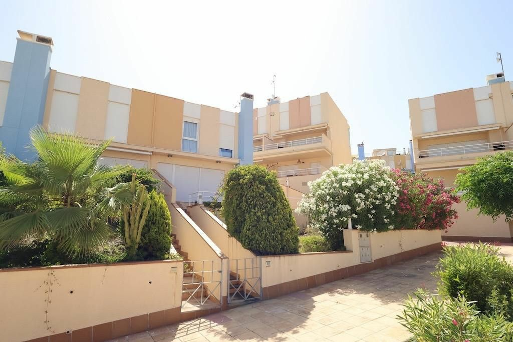 3-bedroom House In Orihuela Costa, Spain (164 M²)