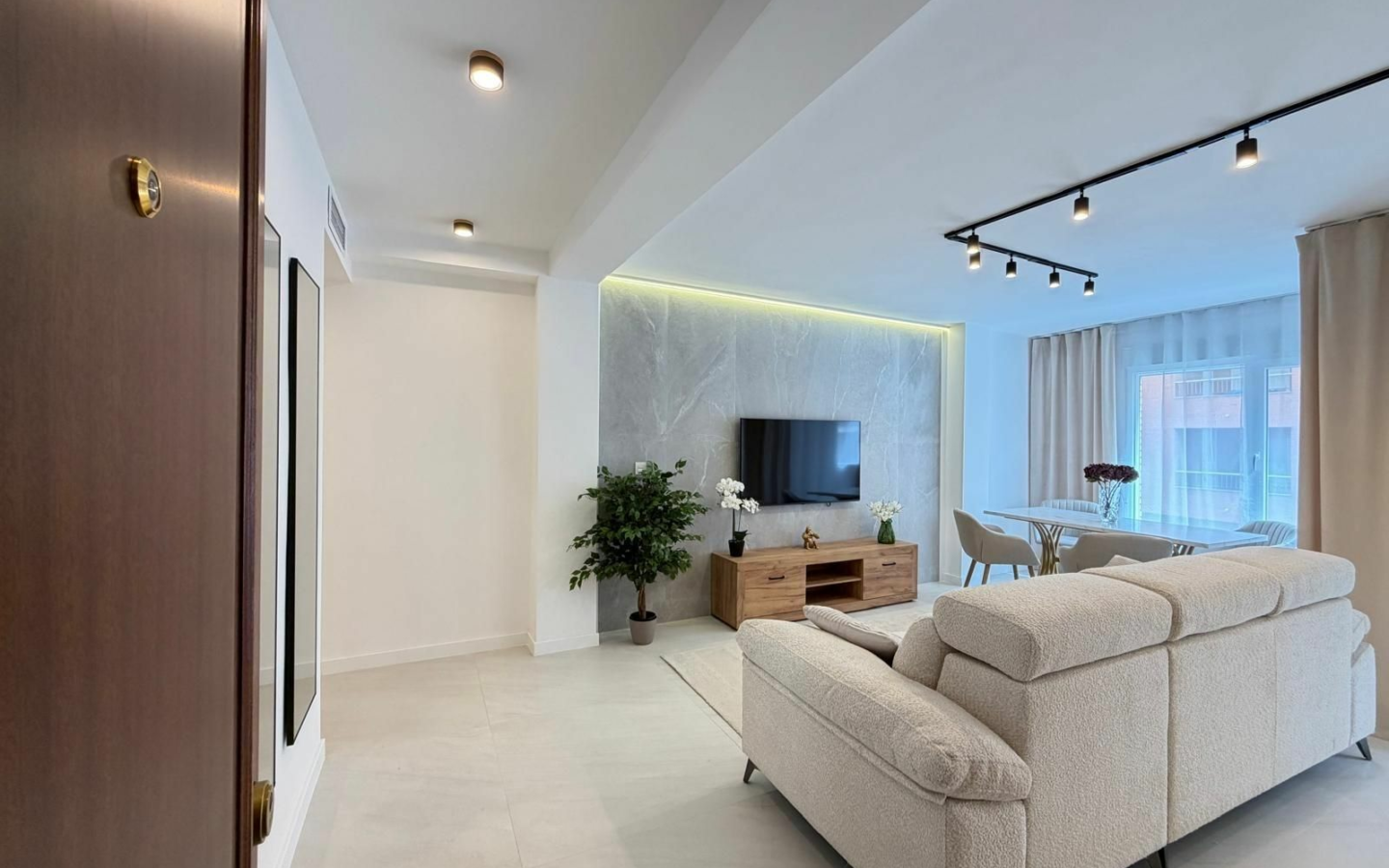 4-bedroom Apartment In Torrevieja, Spain (107 M²)