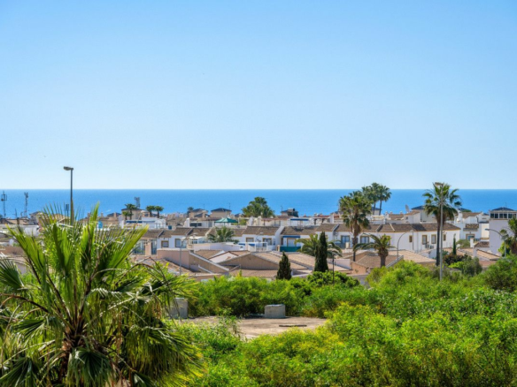 3-bedroom House In Daya Nueva, Spain (90 M²)