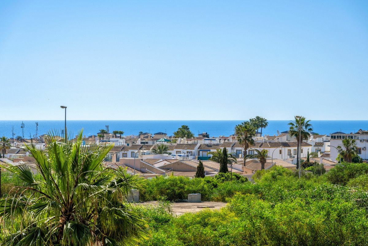 3-bedroom House In Daya Nueva, Spain (90 M²)
