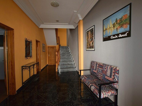 7-bedroom House In San Miguel De Salinas, Spain (400 M²)