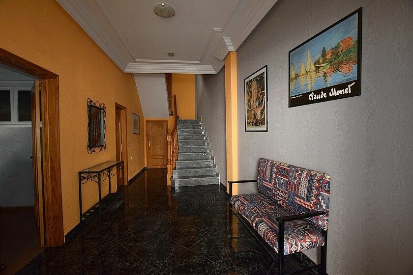 7-bedroom House In San Miguel De Salinas, Spain (400 M²)
