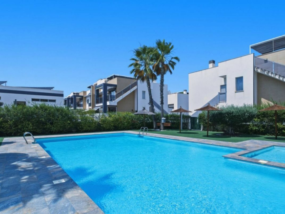 3-bedroom Apartment In Guardamar Del Segura, Spain (108 M²)