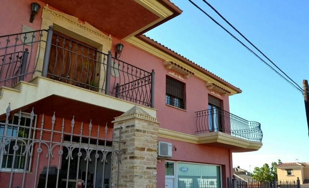 4-bedroom Villa In San Miguel De Salinas, Spain (245 M²)