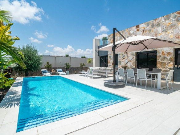3-bedroom Villa In Algorfa, Spain (120 M²)