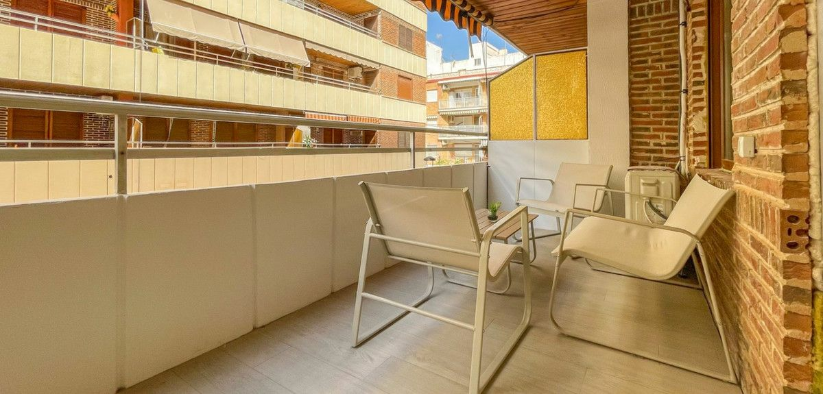 2-bedroom Apartment In Torrevieja, Spain (91 M²)