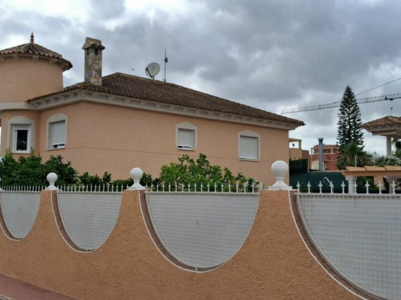 3-bedroom House In Benferri, Spain (265 M²)