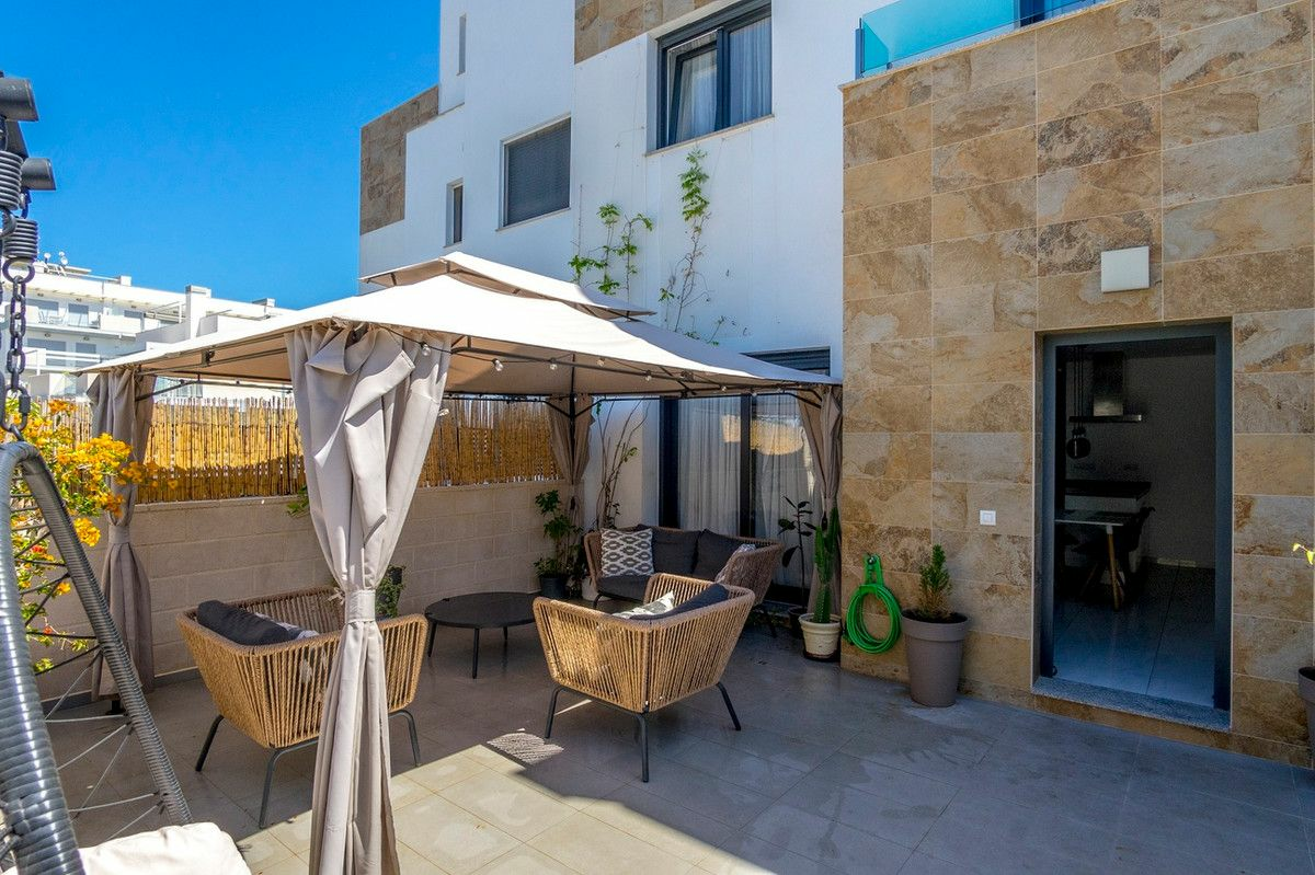 3-bedroom House In Orihuela Costa, Spain (134 M²)