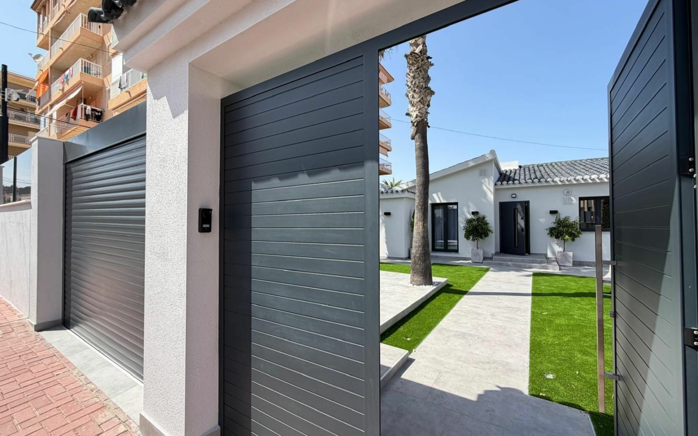 4-bedroom Villa In Torrevieja, Spain (103 M²)