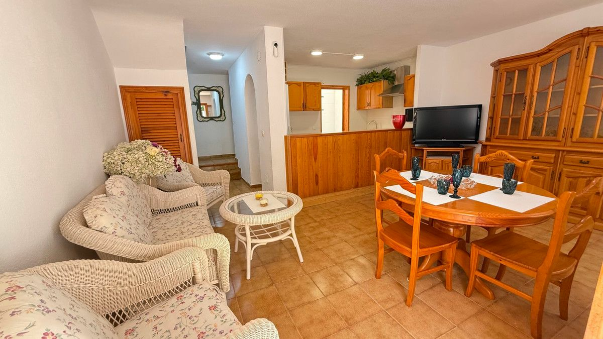 2-bedroom Apartment In Orihuela Costa, Spain (68 M²)