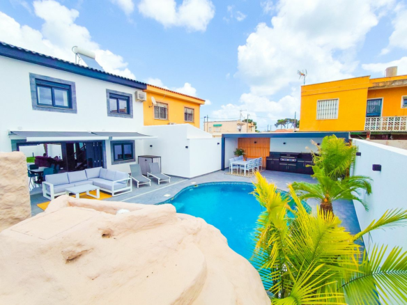 5-bedroom House In Los Urrutias, Spain (157 M²)