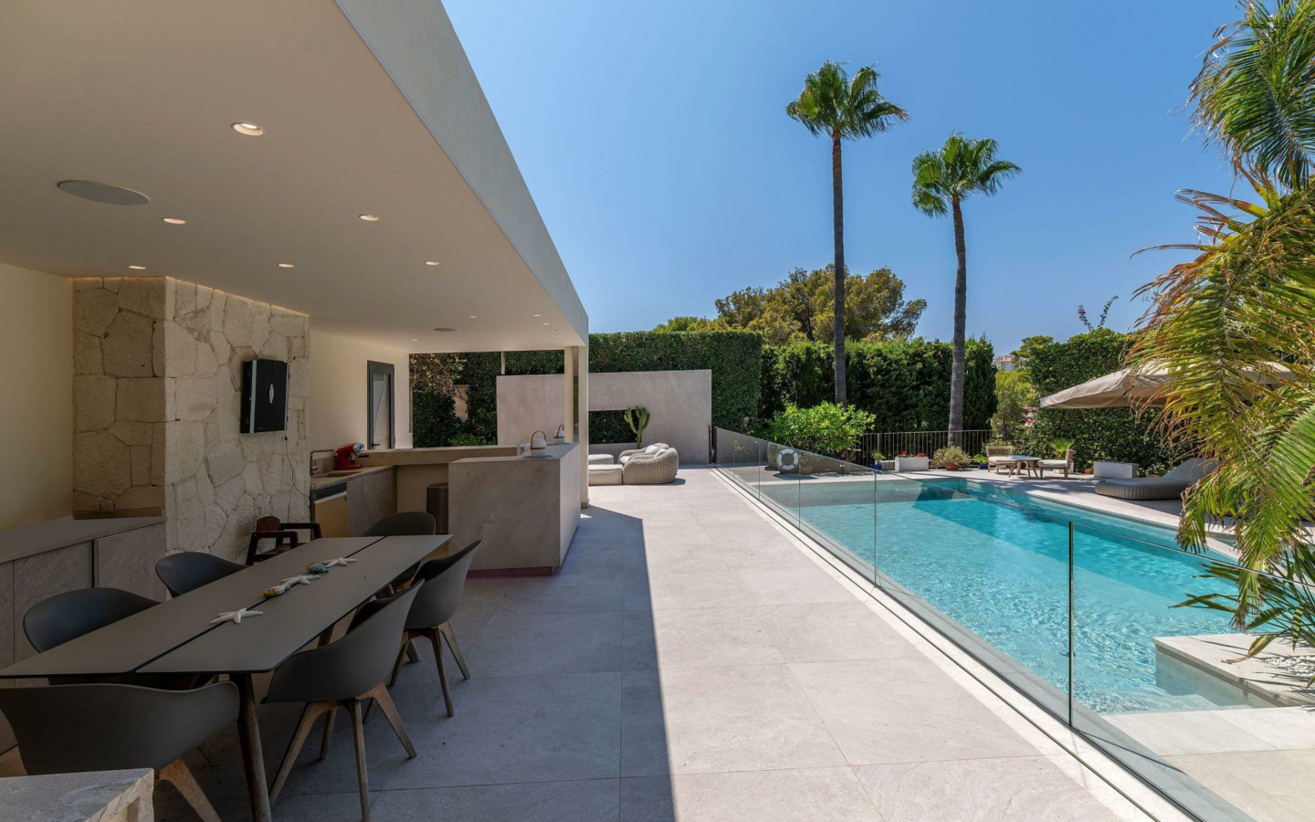 4-bedroom Villa In Calvià, Spain (526 M²)