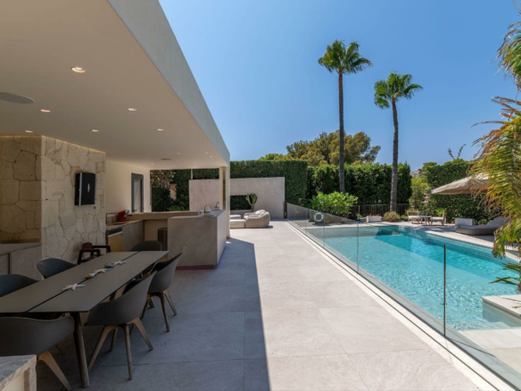4-bedroom Villa In Calvià, Spain (526 M²)