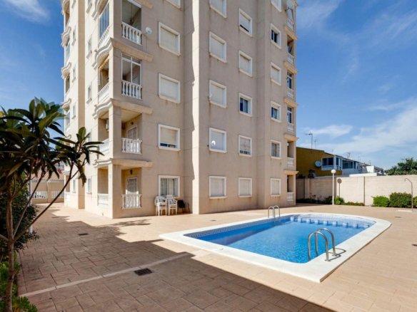 2-bedroom Apartment In Torrevieja, Spain (57 M²)