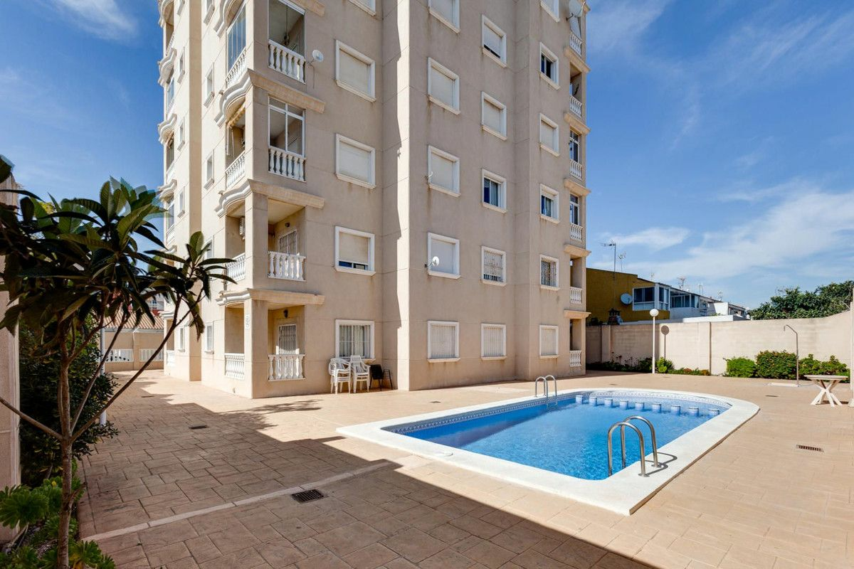 2-bedroom Apartment In Torrevieja, Spain (57 M²)
