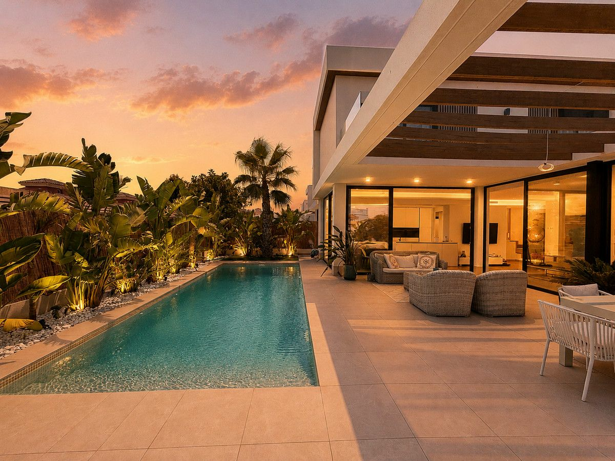 3-bedroom Villa In Orihuela Costa, Spain (130 M²)