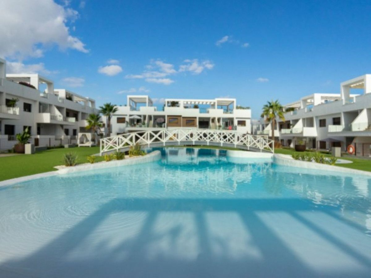 4-bedroom Villa In Torrevieja, Spain (194 M²)