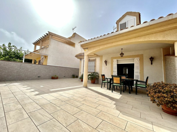 3-bedroom House In Pilar De La Horadada, Spain (132 M²)