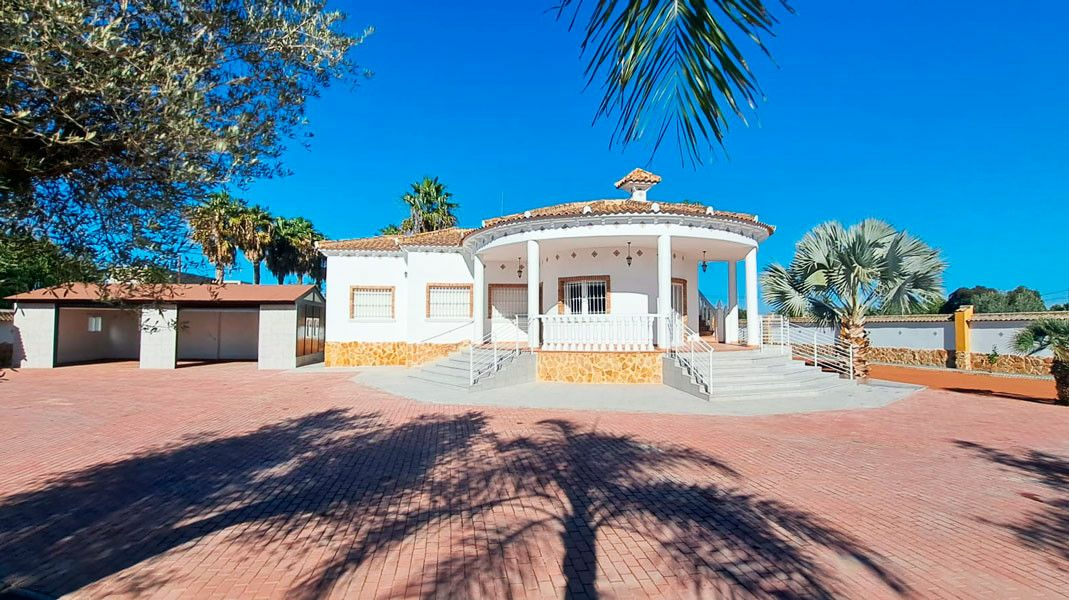 3-bedroom Villa In Catral, Spain (140 M²)