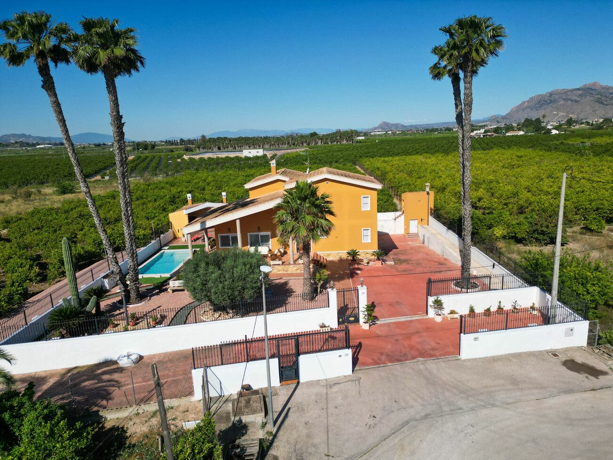 5-bedroom Country House In Orihuela, Spain (495 M²)