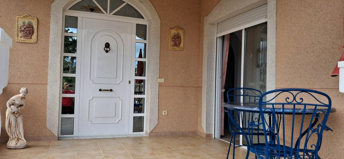 3-bedroom House In Benferri, Spain (265 M²)