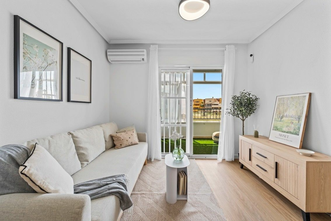 2-bedroom Apartment In Orihuela Costa, Spain (68 M²)