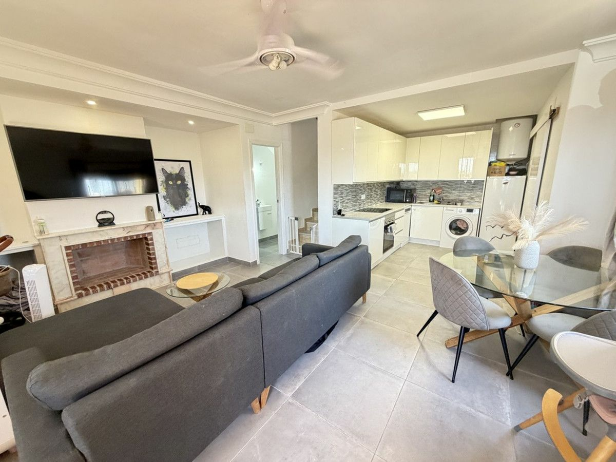3-bedroom Villa In Orihuela Costa, Spain (95 M²)