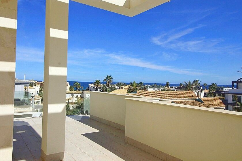 5-bedroom Villa In Orihuela Costa, Spain (306 M²)