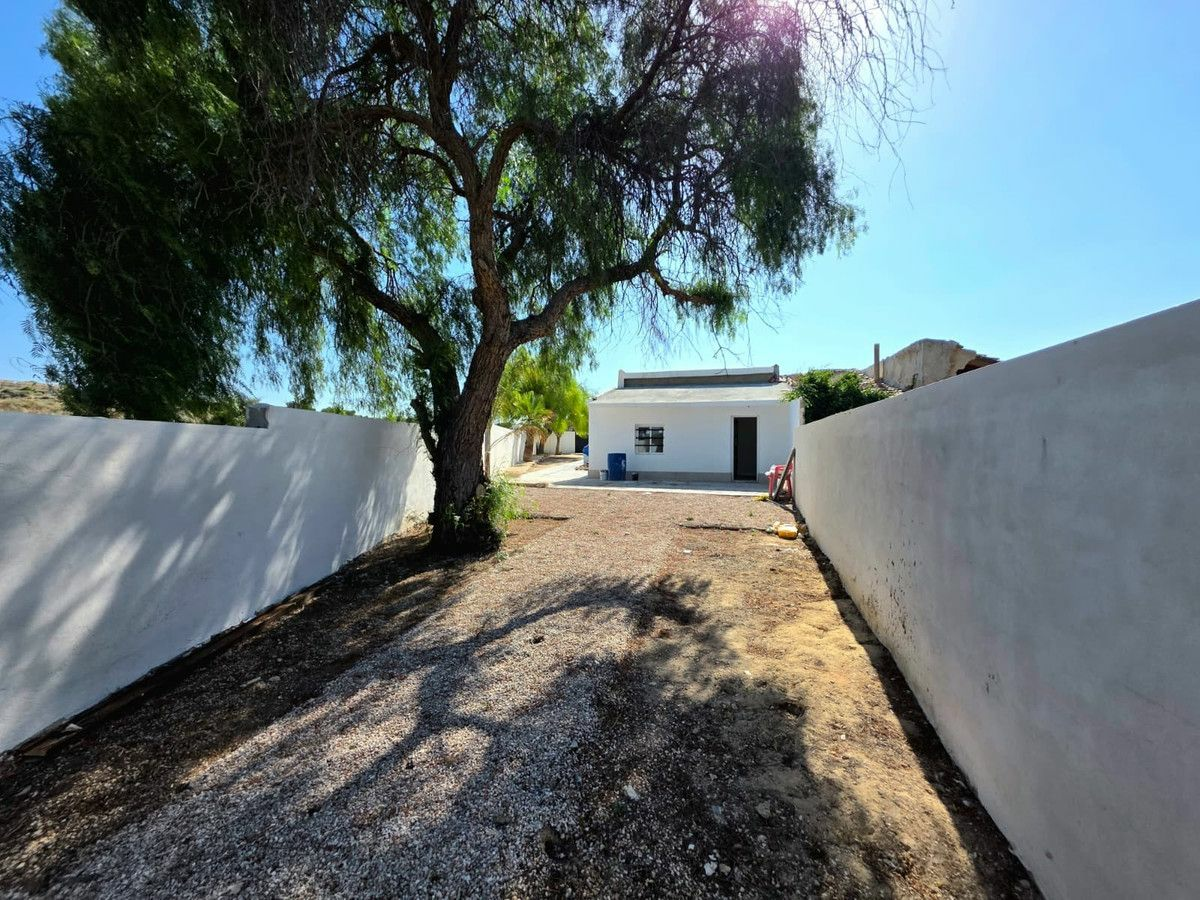 4-bedroom Villa In Formentera Del Segura, Spain (218 M²)