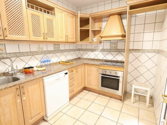 3-bedroom House In Torrevieja, Spain (89 M²)