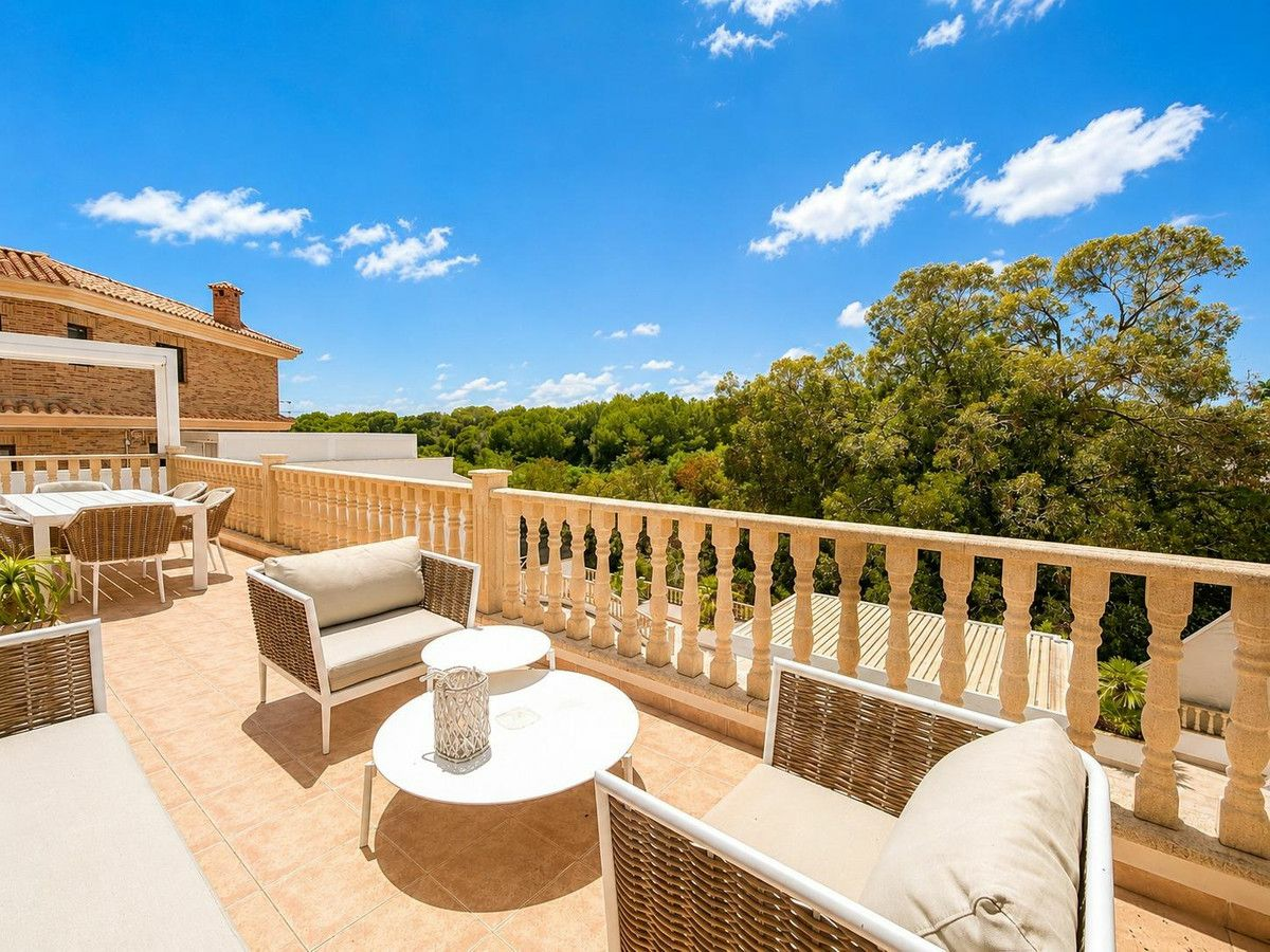 4-bedroom Villa In Orihuela Costa, Spain (431 M²)