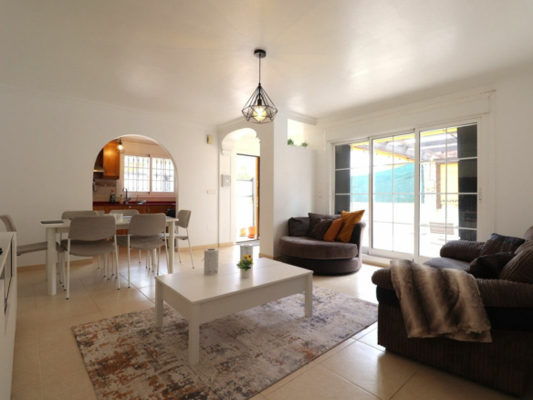 3-bedroom Villa In Los Montesinos, Spain (100 M²)